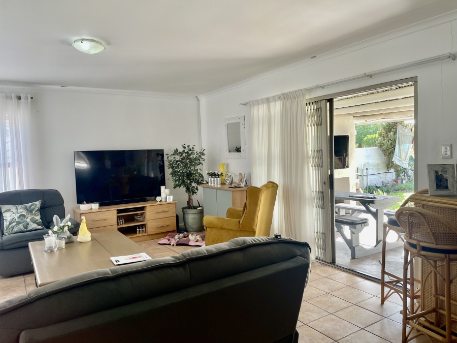 3 Bedroom Property for Sale in Country Club Western Cape